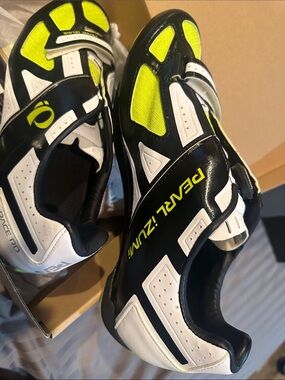 Pearl Izumi Men’s Athletic Cycling Shoes — White, Black & Neon Yellow